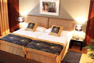 Отель Art Hotel Honkahovi Мянття Улучшенный двухместный номер с 2 отдельными кроватями-1